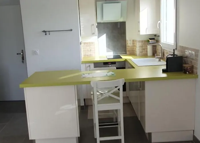 1 Rdc Et 1 1er Etage Hauts De Les Avignon